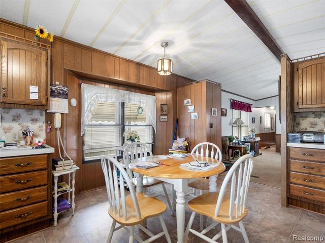 192 Jay Street, Dearborn Heights, MI 48127