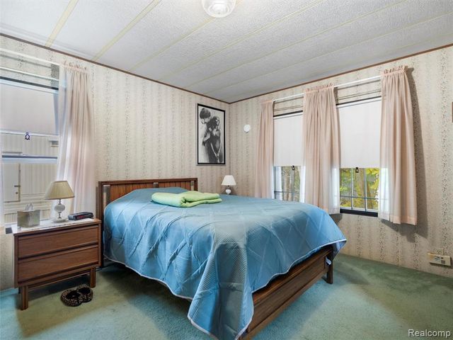 192 Jay Street, Dearborn Heights, MI 48127