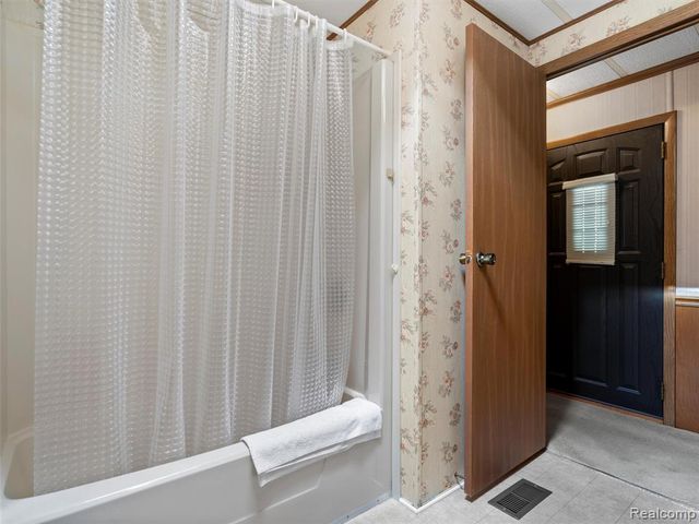 192 Jay Street, Dearborn Heights, MI 48127