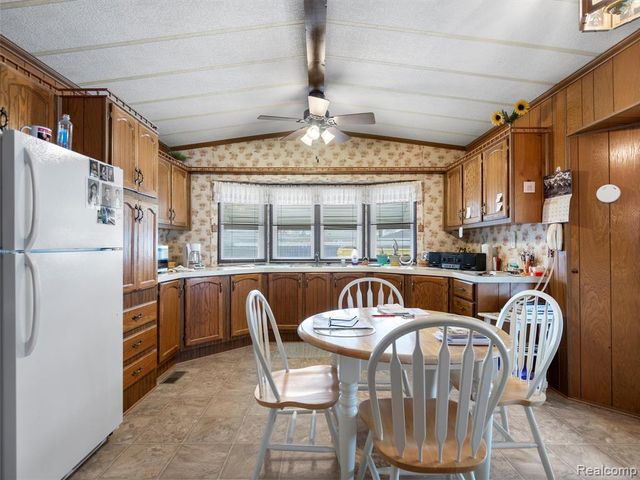 192 Jay Street, Dearborn Heights, MI 48127