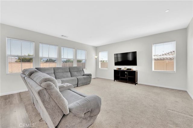 721 Pooish, San Jacinto, CA 92582