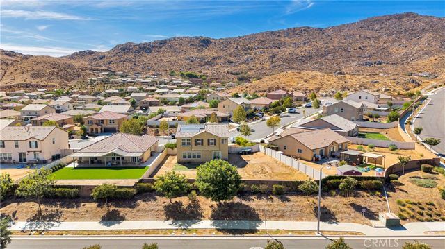 721 Pooish, San Jacinto, CA 92582