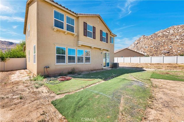 721 Pooish, San Jacinto, CA 92582