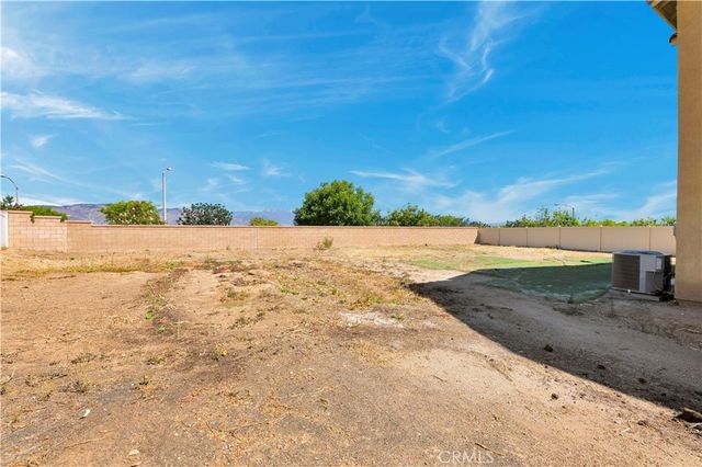 721 Pooish, San Jacinto, CA 92582