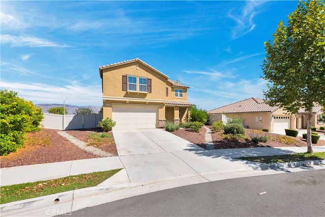 721 Pooish, San Jacinto, CA 92582