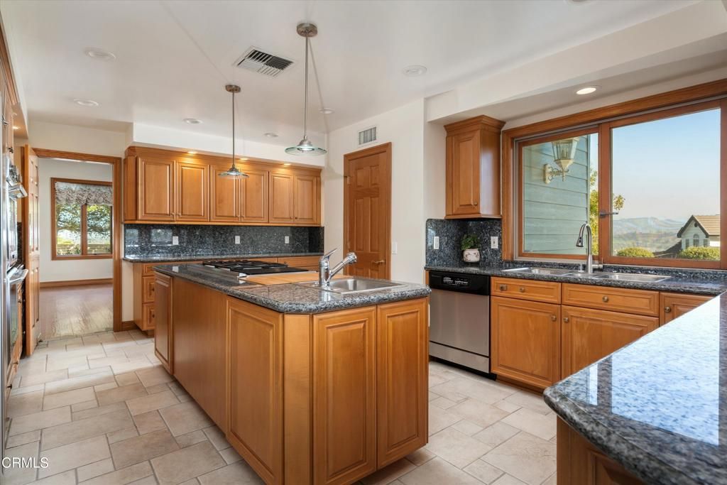 Image 7 of property listing at 6150 Baja Vista Drive, Somis, CA 93066