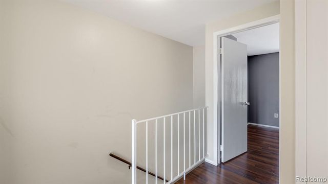 16996 Kingsbrooke Drive, Clinton Township, MI 48038