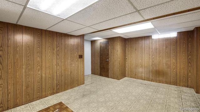 16996 Kingsbrooke Drive, Clinton Township, MI 48038