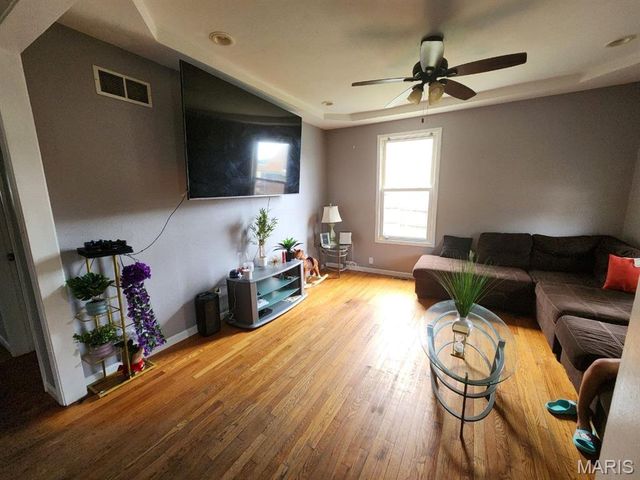 2214 McCausland Avenue, St Louis, MO 63143