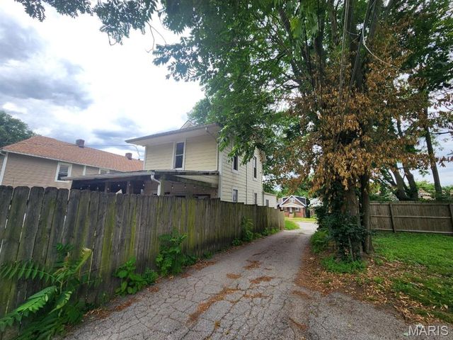 2214 McCausland Avenue, St Louis, MO 63143