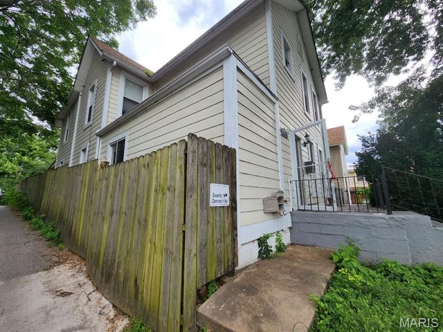 2214 McCausland Avenue, St Louis, MO 63143