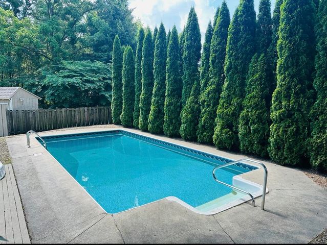 1587 N Rustic Drive, La Porte, IN 46350