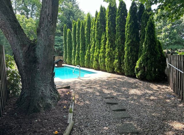 1587 N Rustic Drive, La Porte, IN 46350