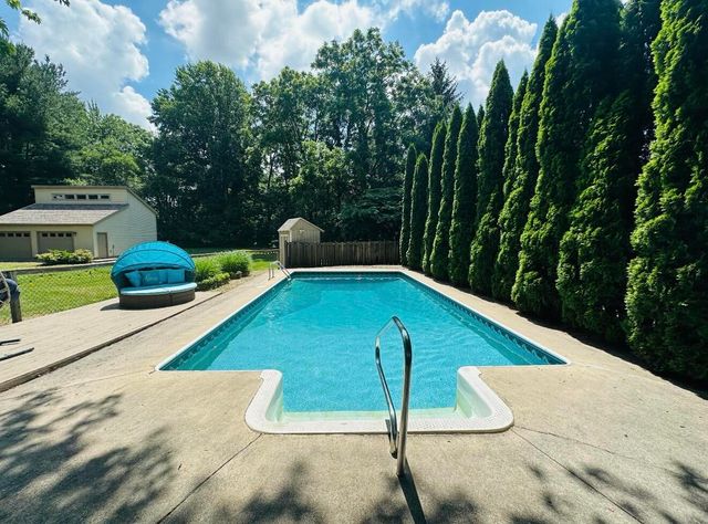 1587 N Rustic Drive, La Porte, IN 46350