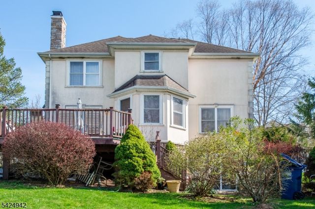 13 Witherwood Dr, Hardyston Twp., NJ 07419