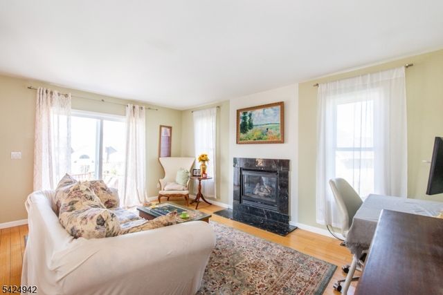 13 Witherwood Dr, Hardyston Twp., NJ 07419
