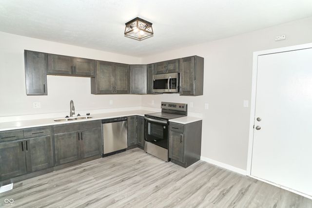 4008 Zinfandel Way, Indianapolis, IN 46254