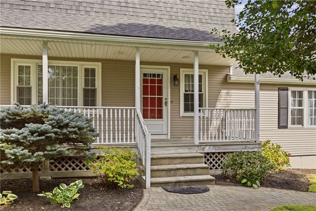 21 King Road, Tiverton, RI 02878