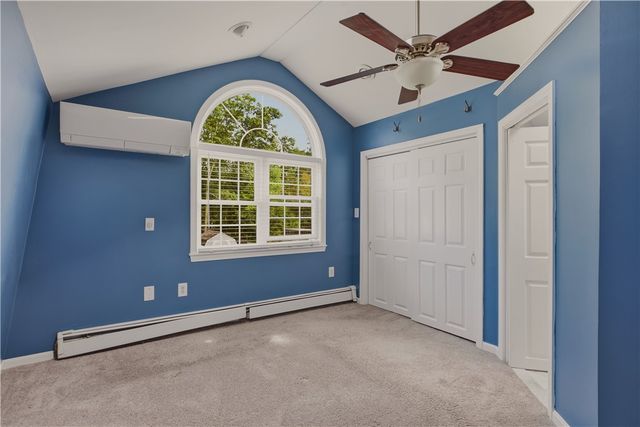 21 King Road, Tiverton, RI 02878