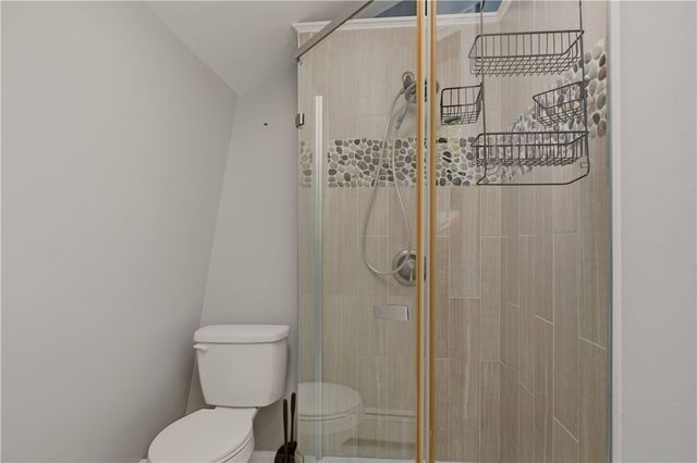 21 King Road, Tiverton, RI 02878