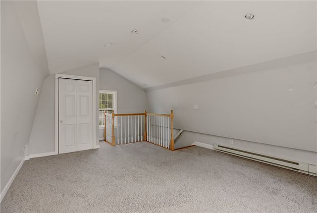 21 King Road, Tiverton, RI 02878