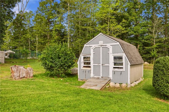 21 King Road, Tiverton, RI 02878