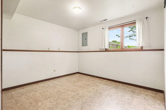 1436 W 94th Avenue, Crown Point, IN 46307