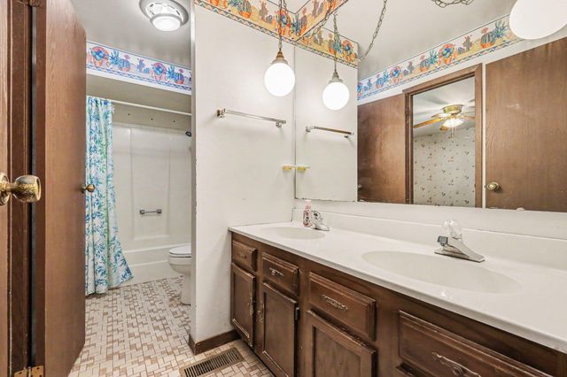 1436 W 94th Avenue, Crown Point, IN 46307