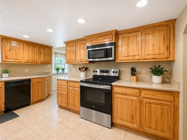 11651 Amy Avenue, Rogers, AR 72756