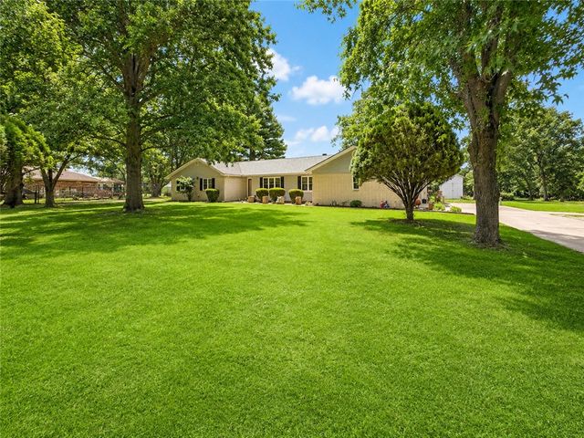 11651 Amy Avenue, Rogers, AR 72756