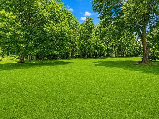 11651 Amy Avenue, Rogers, AR 72756