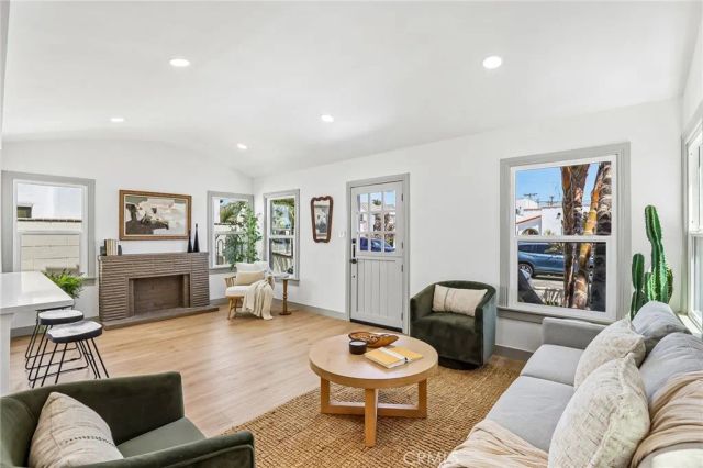 131 Santa Ana, Long Beach, CA 90803