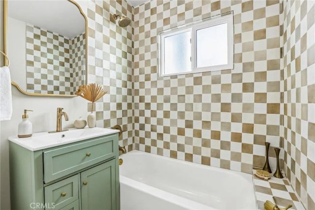 131 Santa Ana, Long Beach, CA 90803