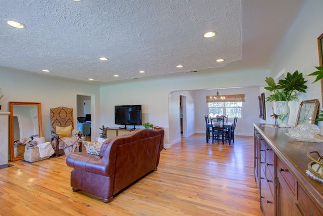 1305 Fiori Ave, Modesto, CA 95350