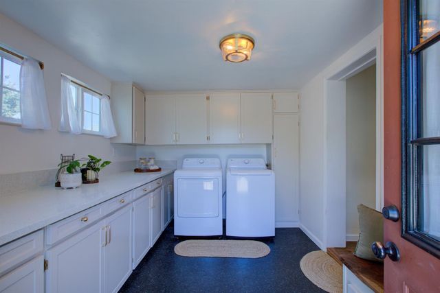 1305 Fiori Ave, Modesto, CA 95350