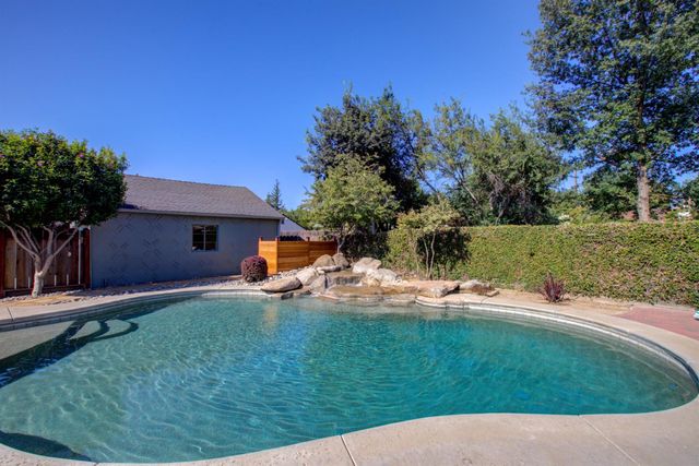 1305 Fiori Ave, Modesto, CA 95350