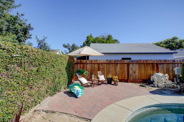 1305 Fiori Ave, Modesto, CA 95350