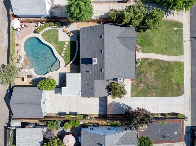 1305 Fiori Ave, Modesto, CA 95350