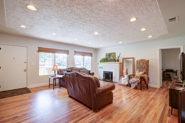 1305 Fiori Ave, Modesto, CA 95350