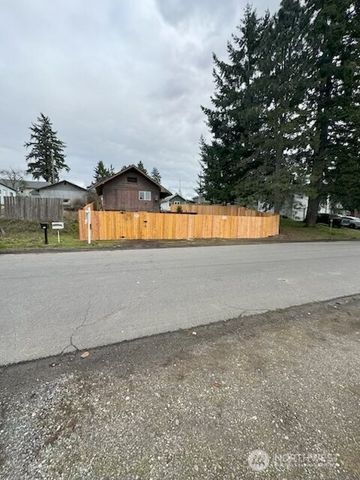 8633 S Thompson Avenue, Tacoma, WA 98444