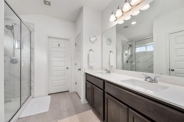 21006 Santa Rosa Ave, Lago Vista, TX 78645