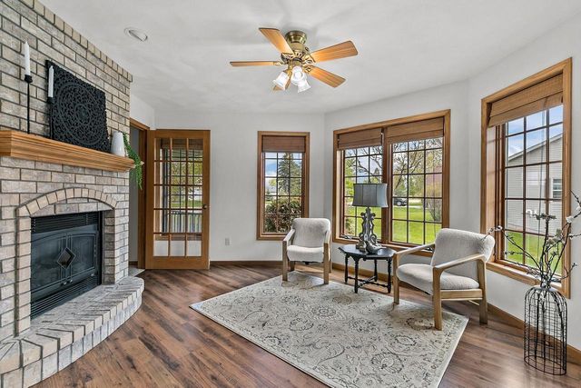 118 HONEYSUCKLE DRIVE, Hortonville, WI 54944