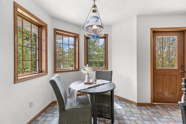 118 HONEYSUCKLE DRIVE, Hortonville, WI 54944