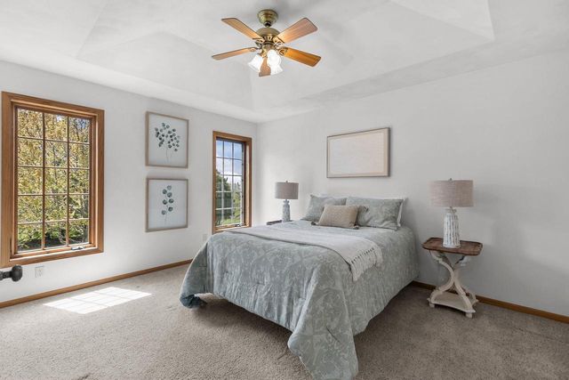 118 HONEYSUCKLE DRIVE, Hortonville, WI 54944