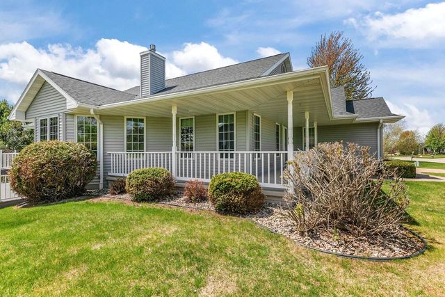 118 HONEYSUCKLE DRIVE, Hortonville, WI 54944