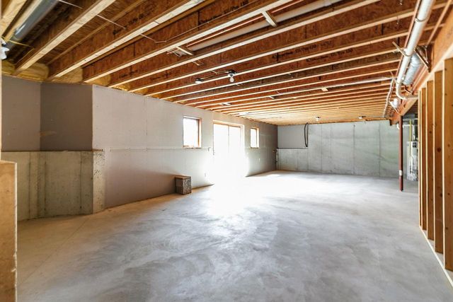 118 HONEYSUCKLE DRIVE, Hortonville, WI 54944