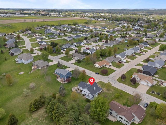 118 HONEYSUCKLE DRIVE, Hortonville, WI 54944