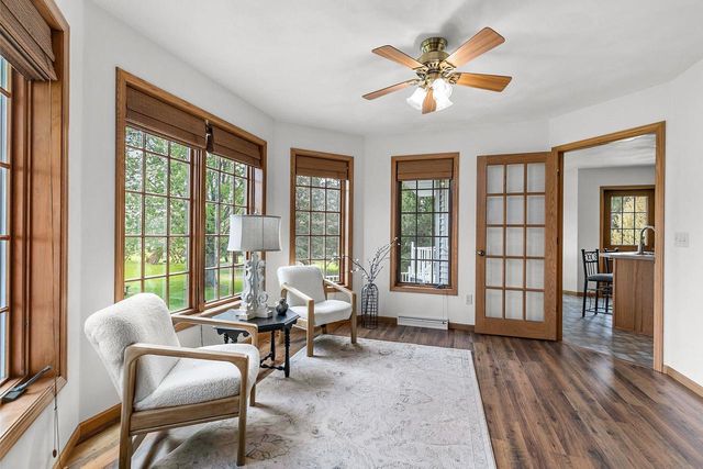118 HONEYSUCKLE DRIVE, Hortonville, WI 54944