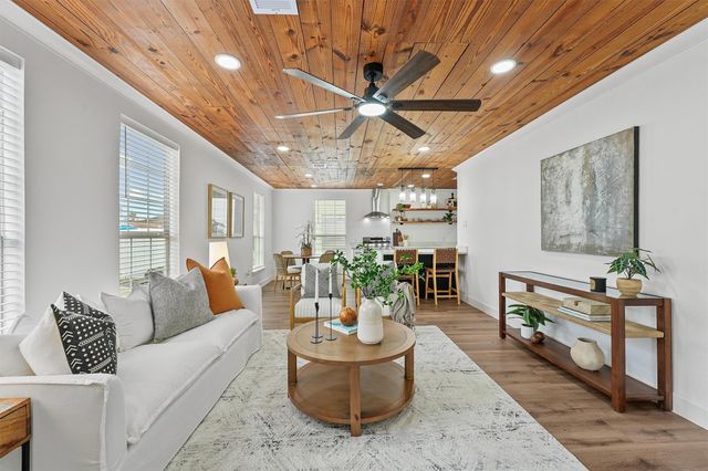 4907 Alamo Drive, Galveston, TX 77551