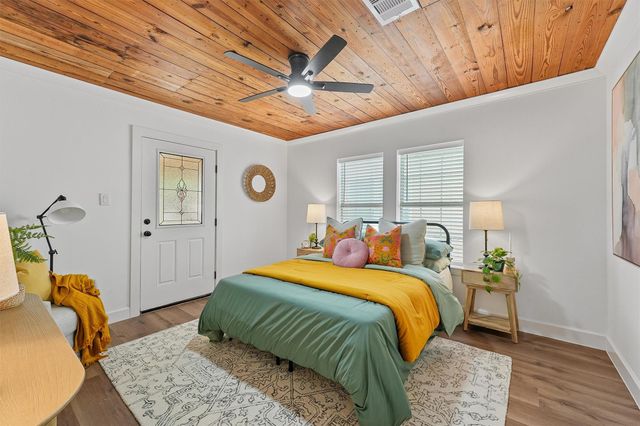 4907 Alamo Drive, Galveston, TX 77551